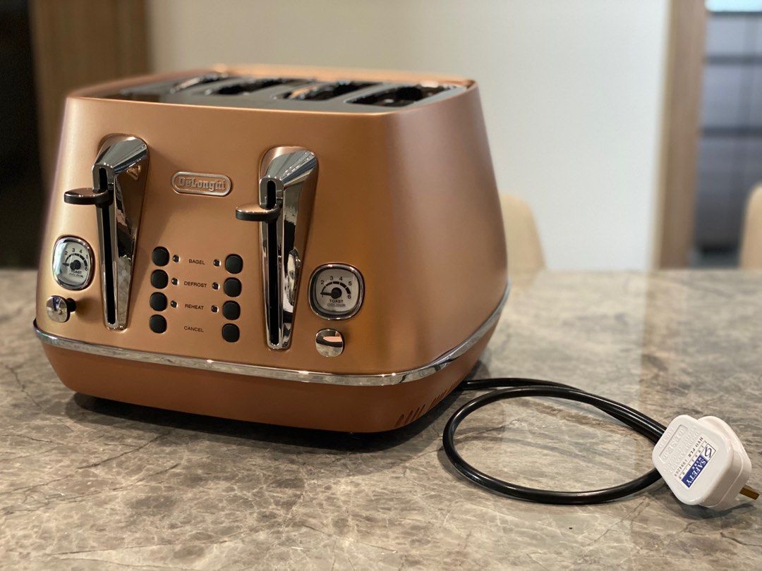 Delonghi Distinta 4-slice Toaster, TV & Home Appliances, Kitchen ...