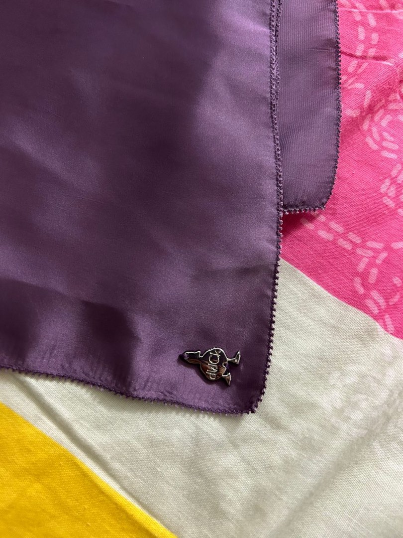 dUCk satin shawl, Women's Fashion, Muslimah Fashion, Hijabs on Carousell