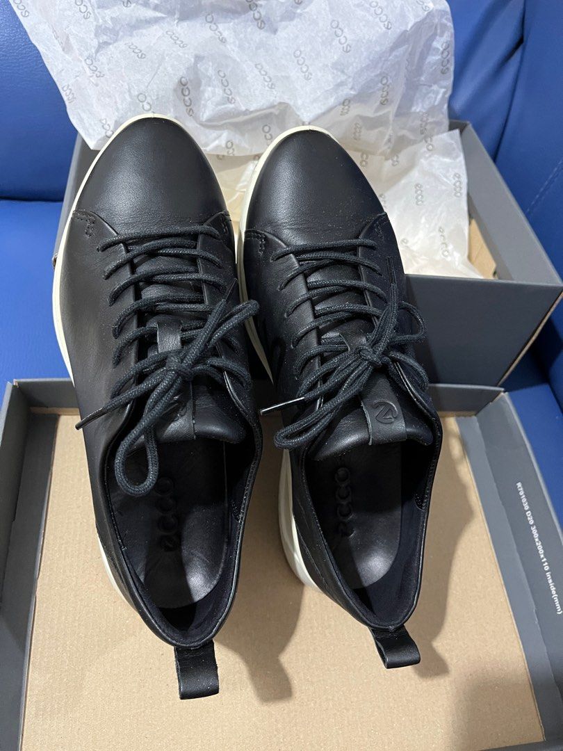 Ecco black deals leather sneakers