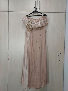 (Category: ) located in . Submitted by call_it_preloved (Listing ID 1250796527, Image 1). Description: .