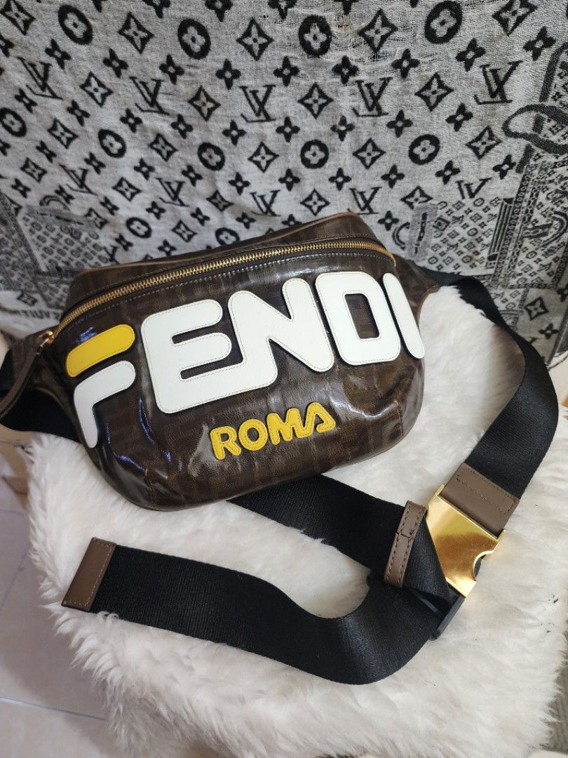 Fendi roma outlet fanny pack