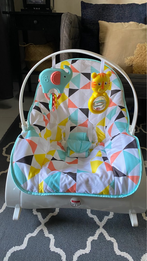 Fisher price rocker(vibrate function), Babies & Kids, Infant Playtime