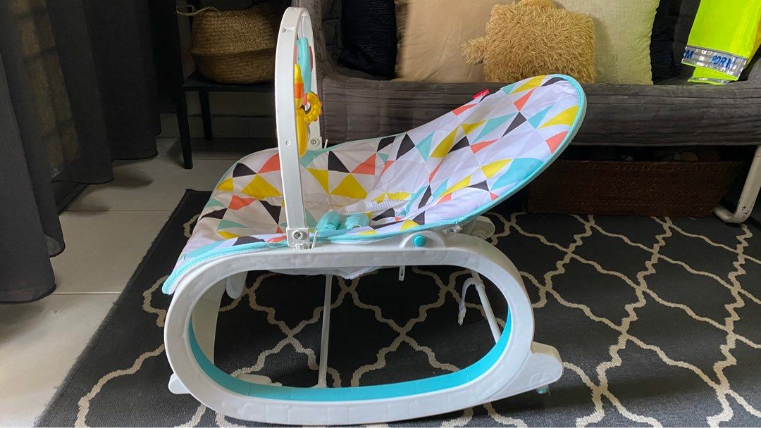 Fisher price rocker(vibrate function), Babies & Kids, Infant Playtime