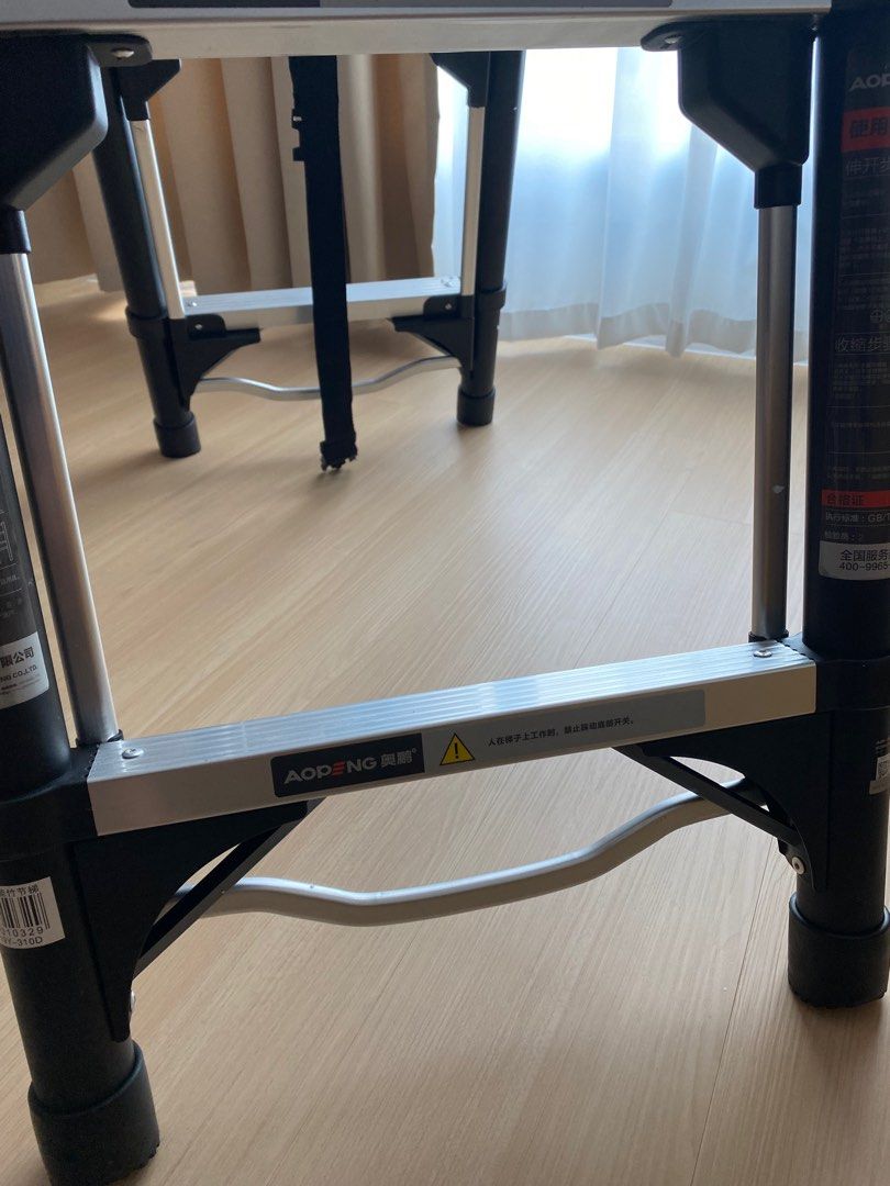 Foldable retractable ladder64885406894979111