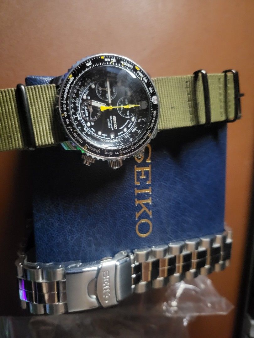 Seiko sna flight alarm hot sale chronograph watch