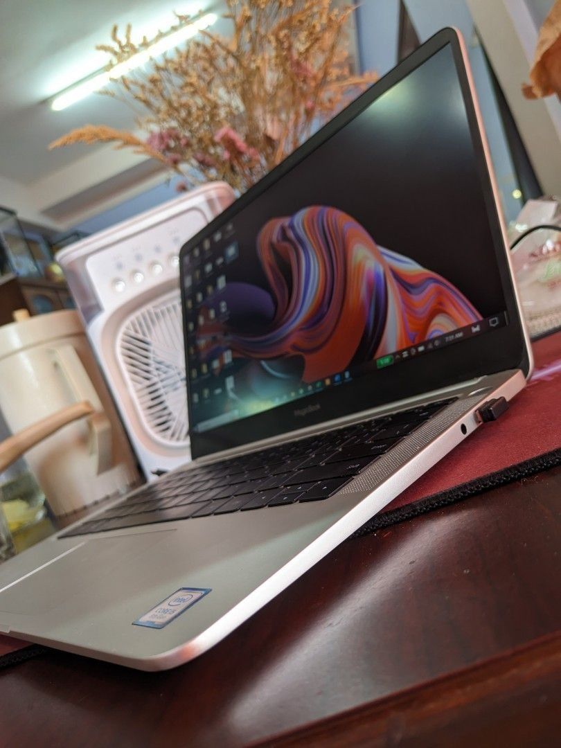 Gaming Ultrabook Huawei Honor Magicbook (Category: Laptops & Notebooks) located in Quezon City. Submitted by gadgetsun (Listing ID 1250761037, Image 3). Description: .