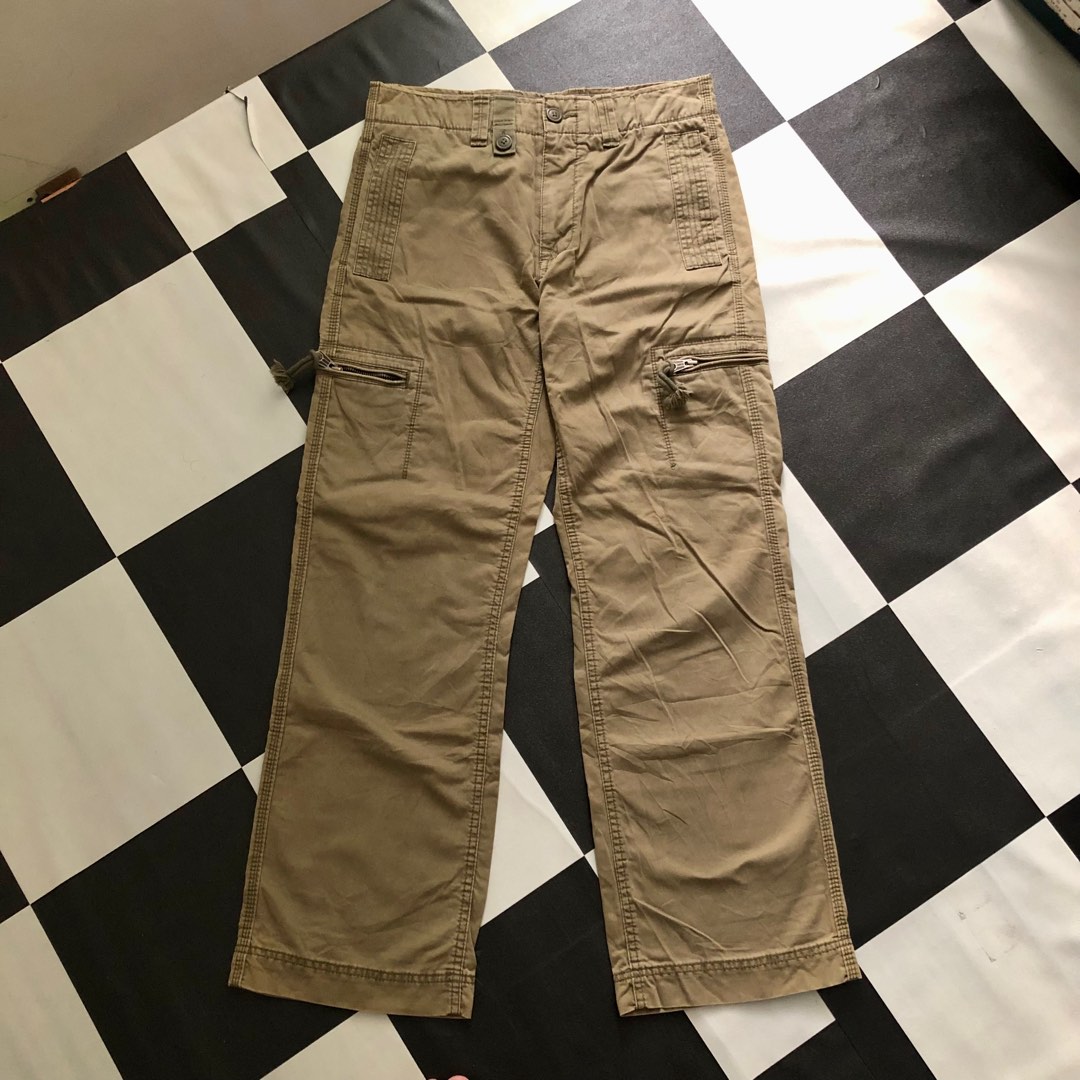 GAP Cargo Pants, Women's Fashion, Bottoms, Jeans & Leggings on Carousell