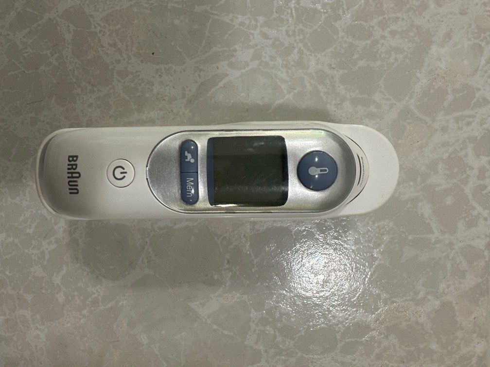 Garage Sale Earin Thermometer, Health & Nutrition, Thermometers on