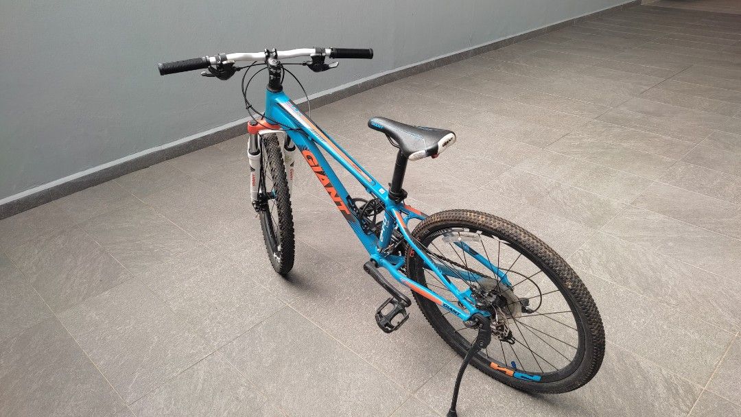 Giant xtc 24 bicycle kids children trek bike MTB road with magura shimano Sports Equipment Bicycles Parts Bicycles on Carousell