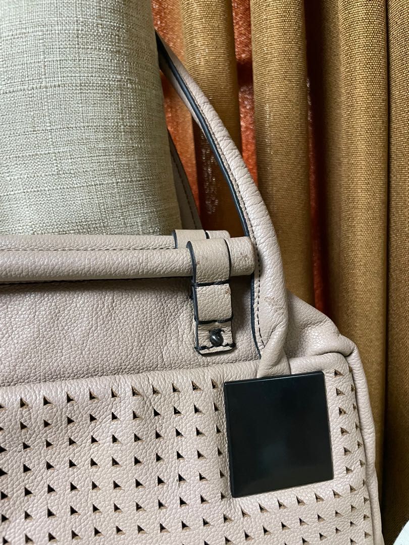 Good Sang A bag Luxury Bags Wallets on Carousell