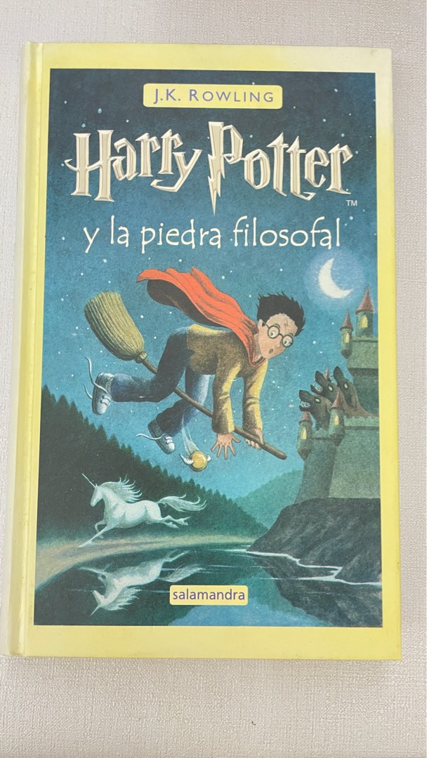 Harry Potter in Spanish, 興趣及遊戲, 書本 & 文具, 小說 & 故事書 Carousell