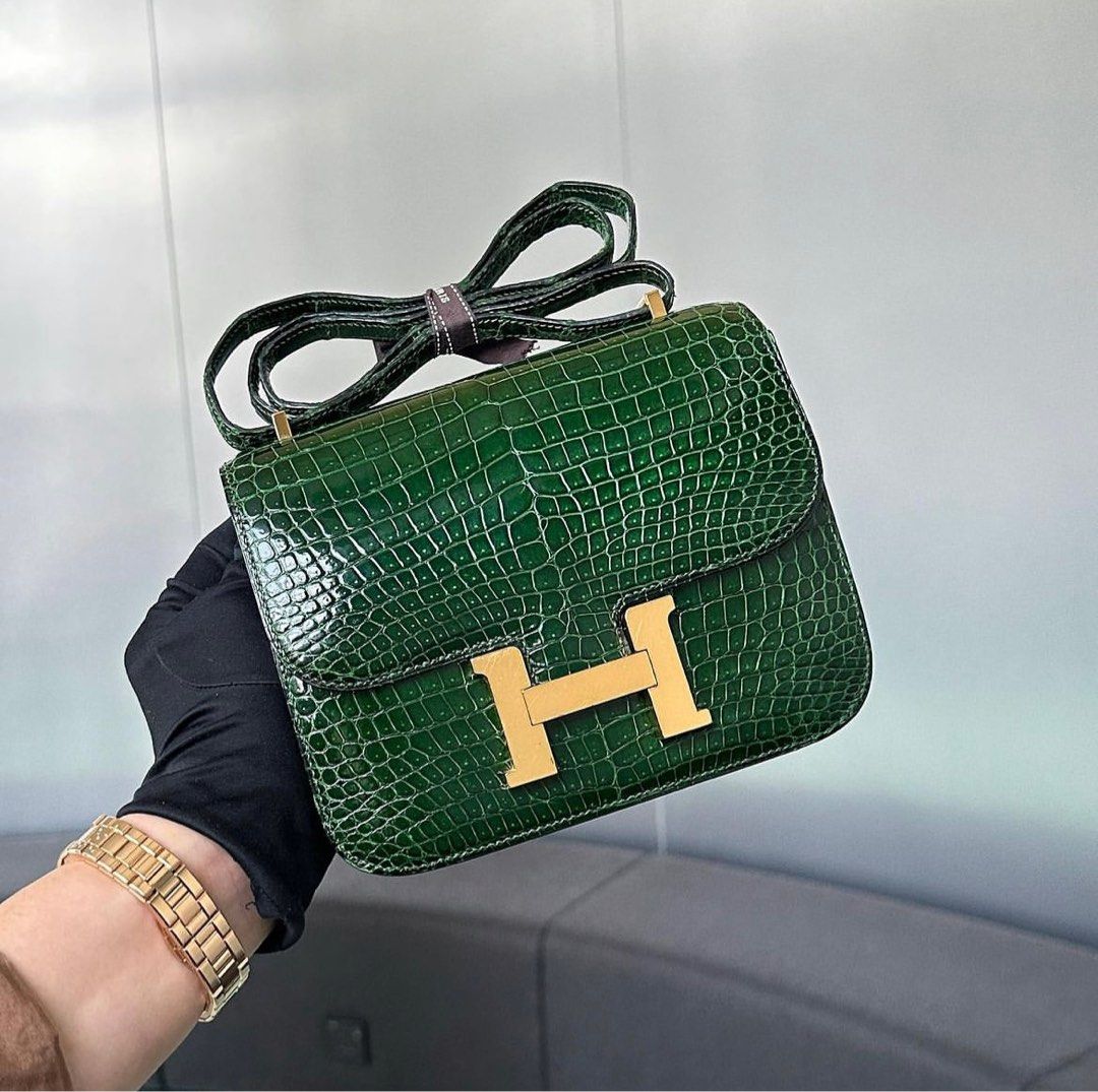 SOLD OUT** NEW HERMES Constance Mini 18 Ostrich / Gris Perle / GHW