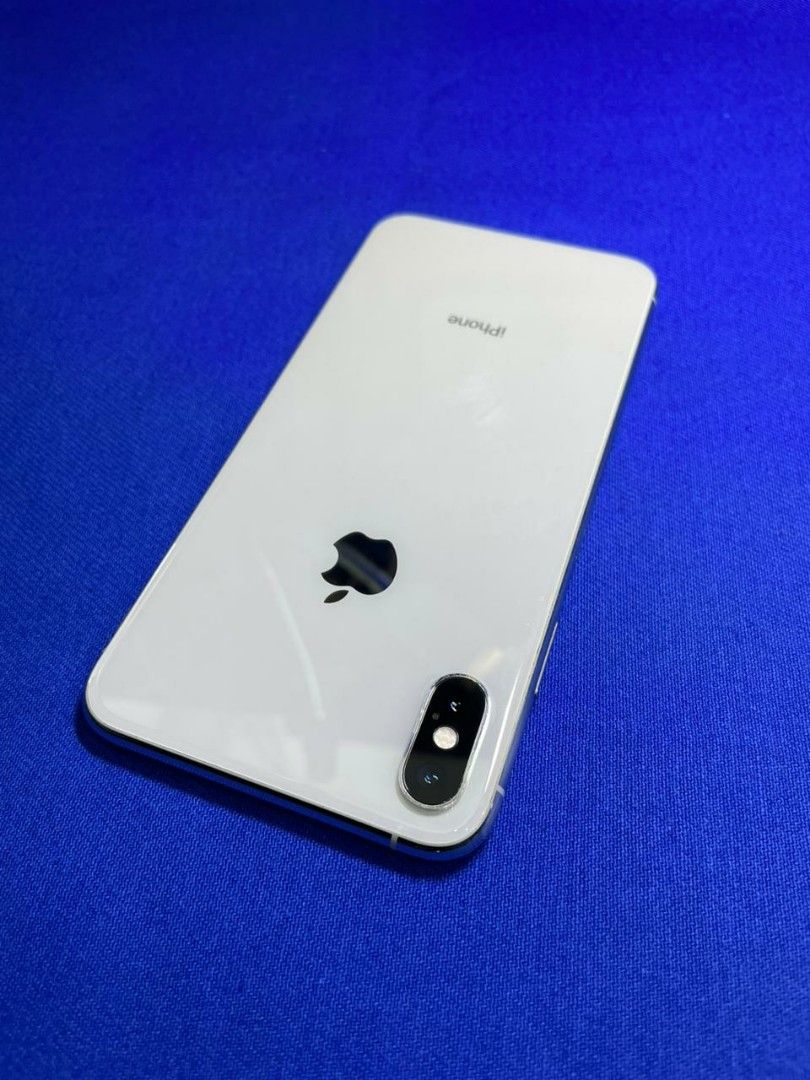 iPhone Xs Max Silver 256 GB au