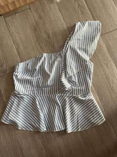 (Category: ) located in . Submitted by trendy0328 (Listing ID 1250766203, Image 1). Description: .