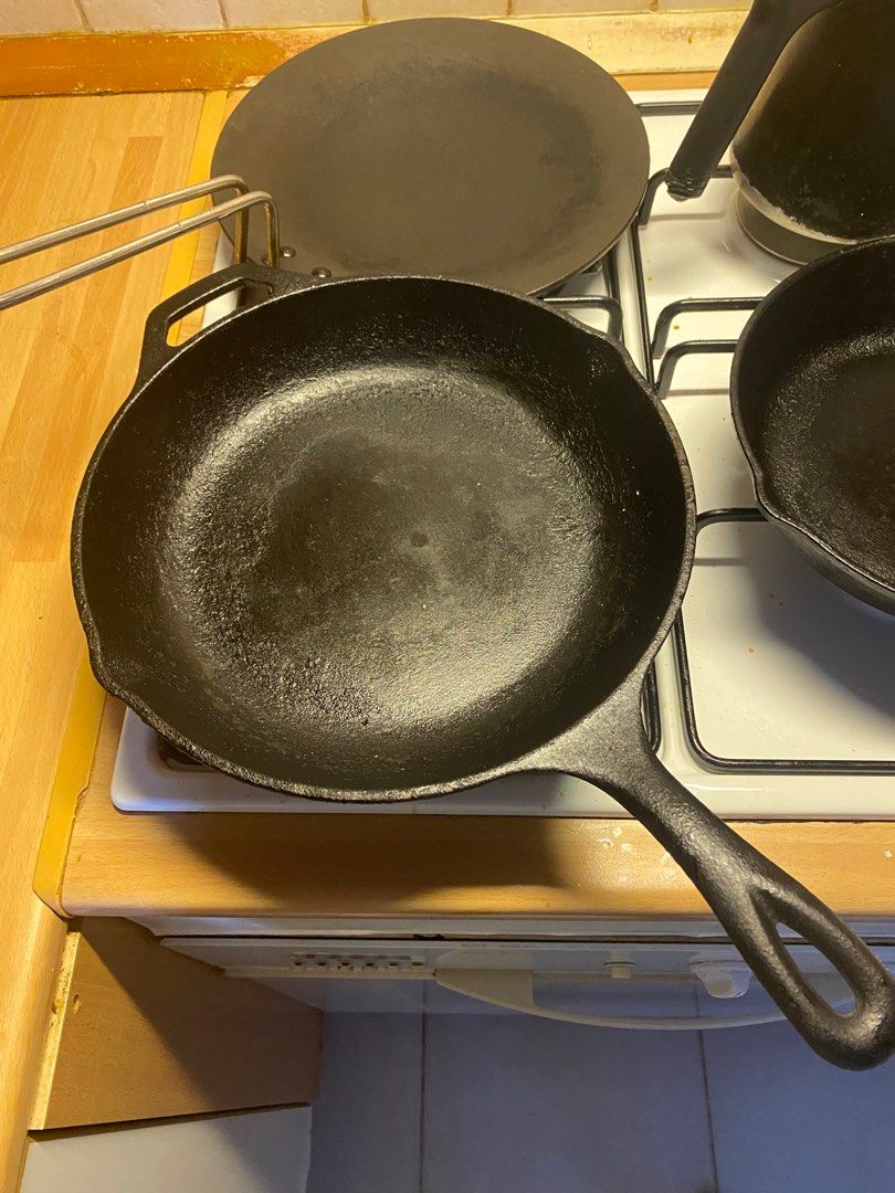 Lodge cast iron pans, Furniture & Home Living, Kitchenware & Tableware