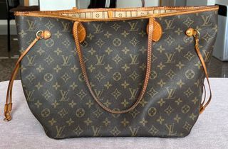 Louis Vuitton Dauphine MM M44391, Luxury, Bags & Wallets on Carousell