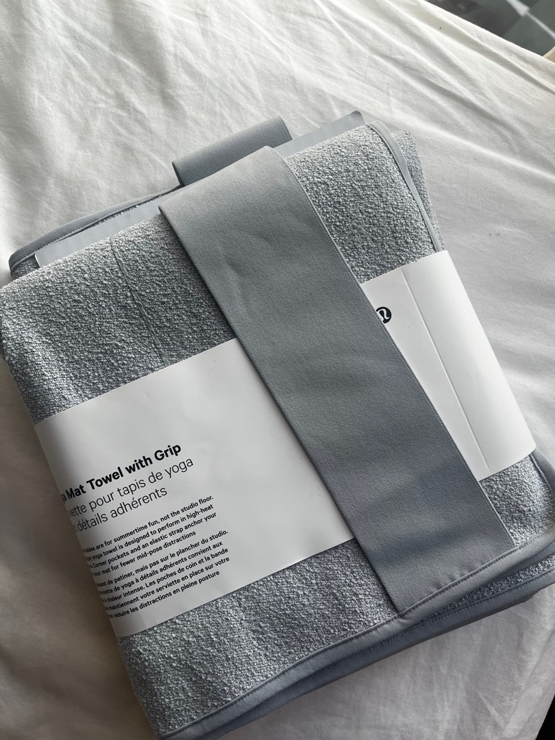 Lululemon Yoga Mat Towel with Grip, Health & Nutrition, Health