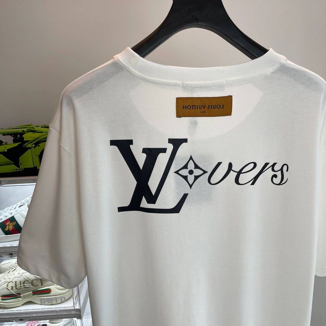 Louis Vuitton x Supreme Tee, Men's Fashion, Tops & Sets, Tshirts & Polo  Shirts on Carousell