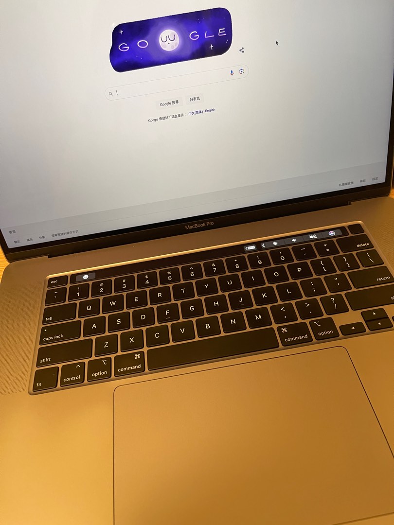 連紙盒macbook pro (16-inch, 2019) 8核心Intel Core i9, 16 GB DDR4