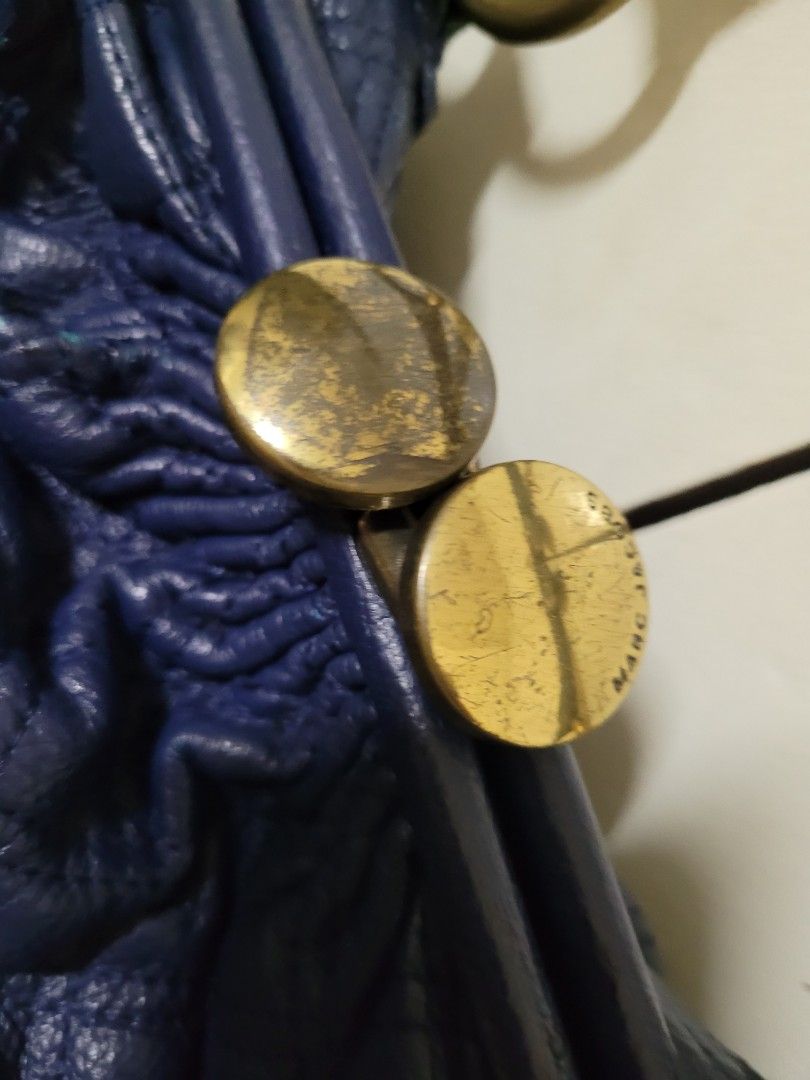 MARC JACOBS STAM LEATHER QUILTED BAG dark blue no sling (Category: Luxury Bags & Wallets) located in Caloocan City. Submitted by starbucksph (Listing ID 1250874821, Image 3). Description: MARC JACOBS STAM LEATHER QUILTED BAG dark blue no sling ykk zip velvet like lining.
