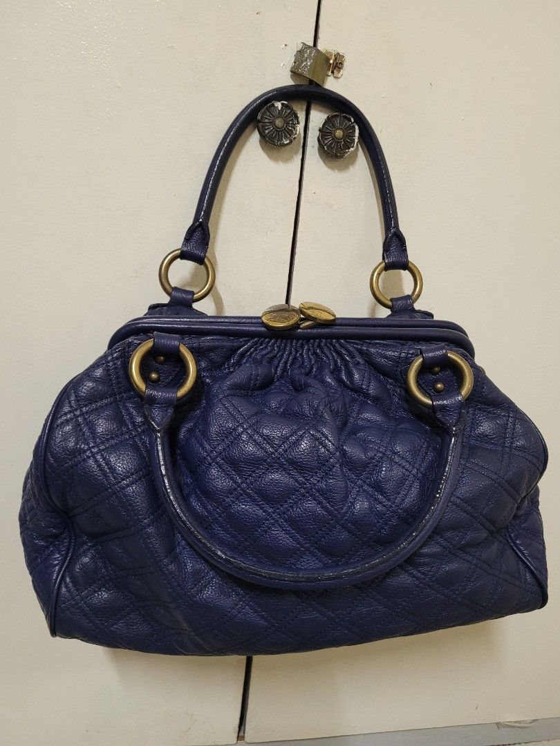MARC JACOBS STAM LEATHER QUILTED BAG dark blue no sling (Category: Luxury Bags & Wallets) located in Caloocan City. Submitted by starbucksph (Listing ID 1250874821, Image 1). Description: MARC JACOBS STAM LEATHER QUILTED BAG dark blue no sling ykk zip velvet like lining.