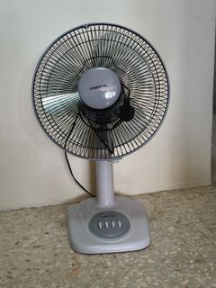 Mistral 12" table fan