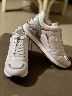 MK WILMA TRAINER size US 7.5