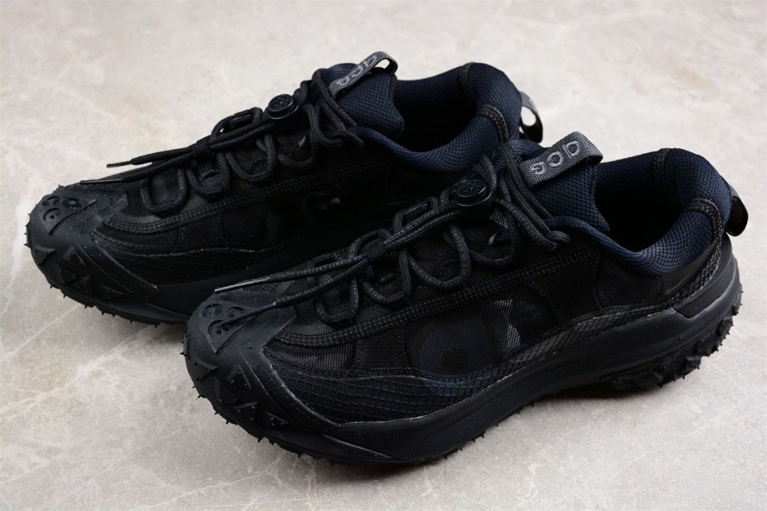 Nike acg triple clearance black