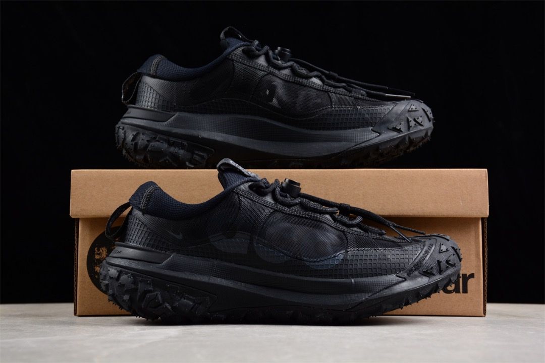 Nike acg clearance black shoes