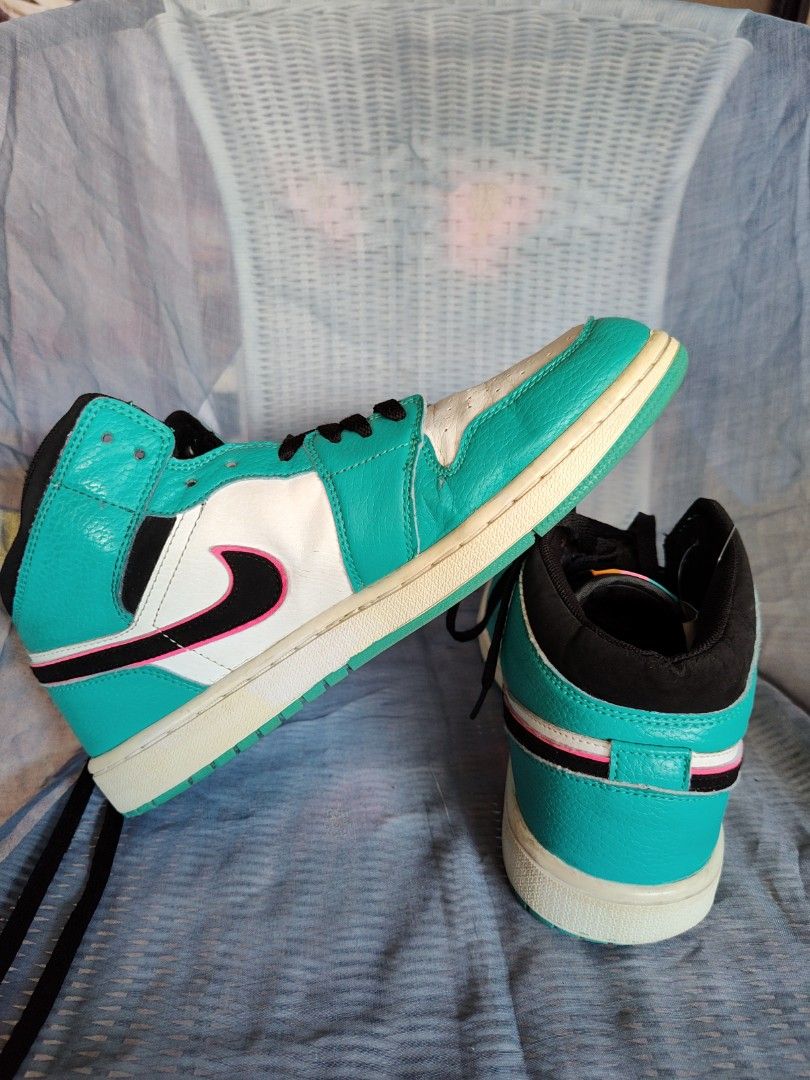 Nike Air Jordan Mid South Beach Size 43, Fesyen Pria, Sepatu