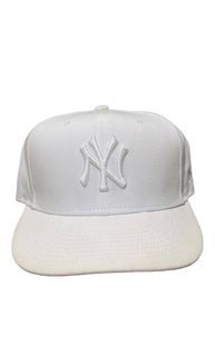 NY YANKEES FITTED CAP SIZE 7 1/4