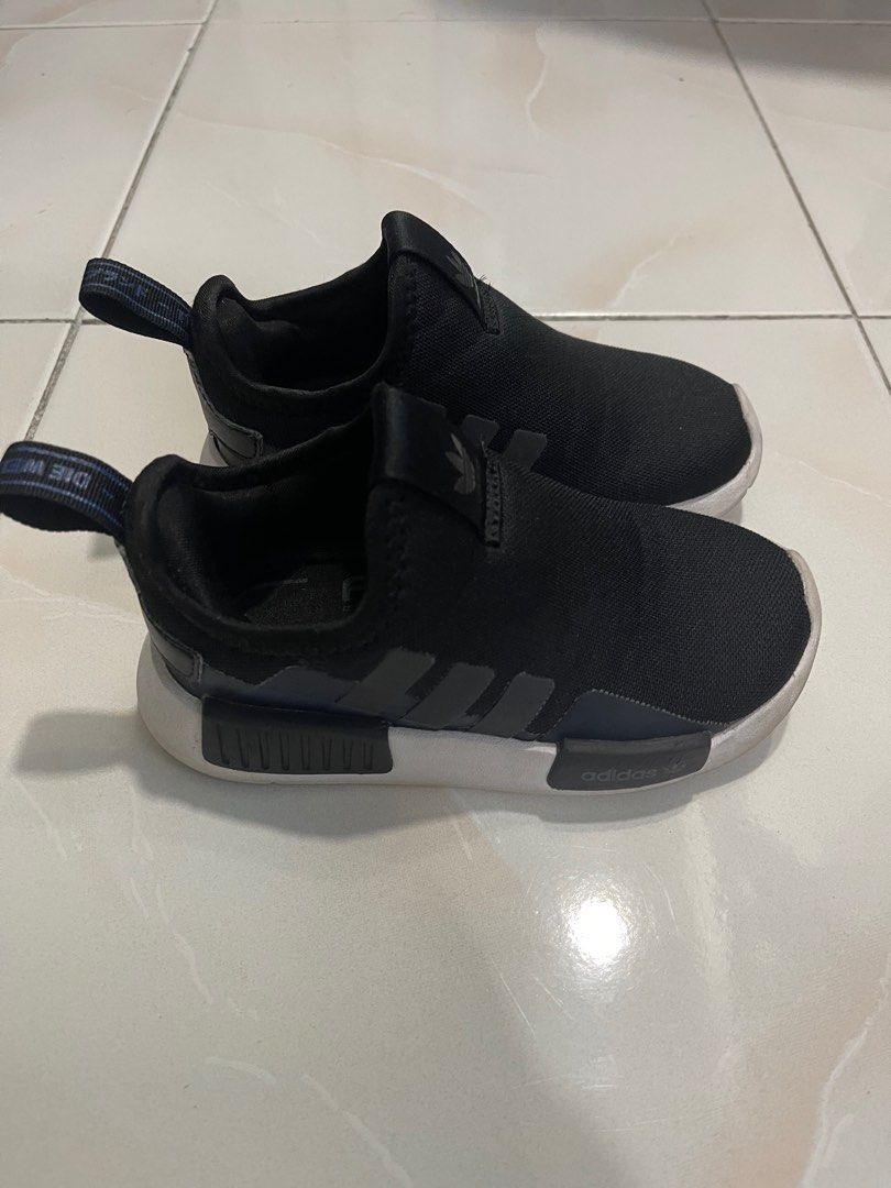 Adidas originals nmd deals r1 primeknit youth