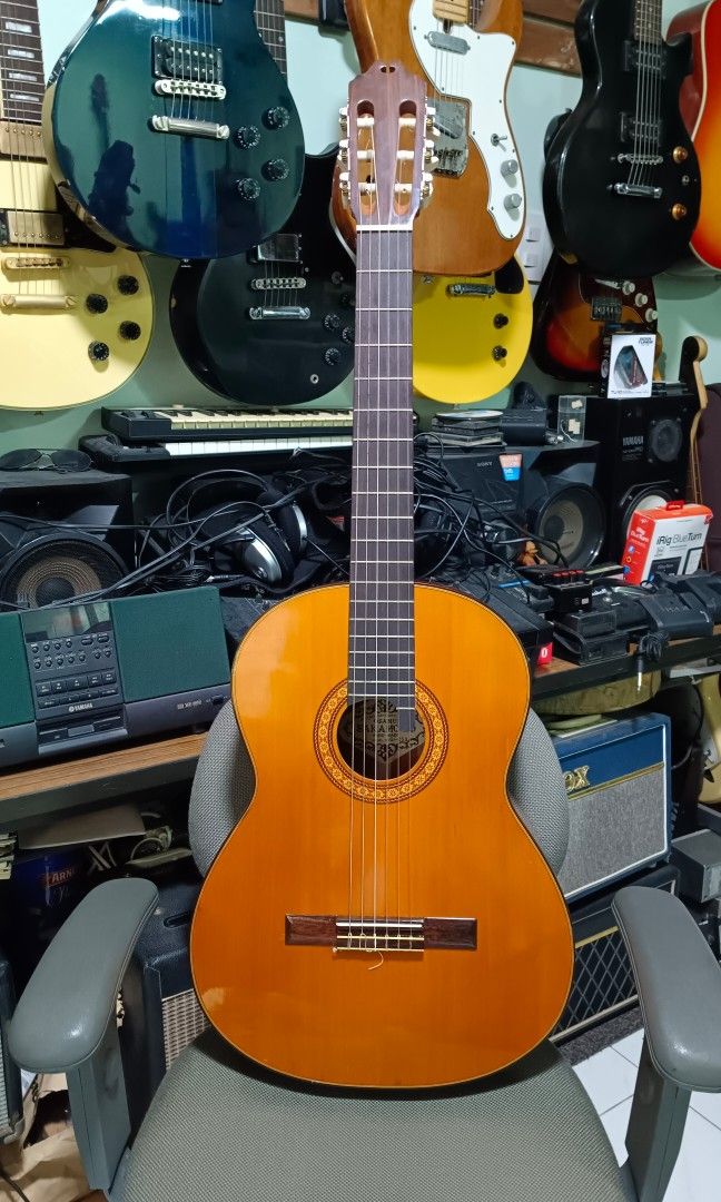 Osamu sakamoto g250 hand made classical guitar (Category: Musical Instruments) located in Paranaque City. Submitted by yourhonorvoy (Listing ID 1250824506, Image 1). Description: 👏👏👏 New arrival from japan🇯🇵 Osamu sakamoto g-250 25k only With soft case Rare model Old strings installled 👍Payment thru cash, bank transfer, gcash or in any remittance center 🚚We do shipping👍via lalamove,speedy, toktok and grab ✈️🚢🚆We also ship nation wide, d