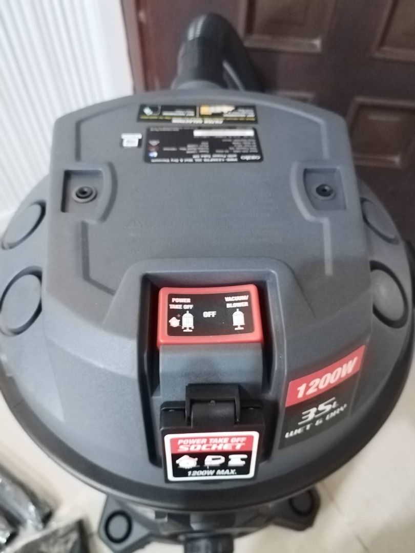 OZITO Wet And Dry Vacuum With Power Take Off 36 L, Furniture & Home