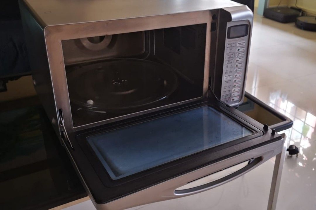 Panasonic Grill and Convection Microwave Oven NNC784MF, TV & Home