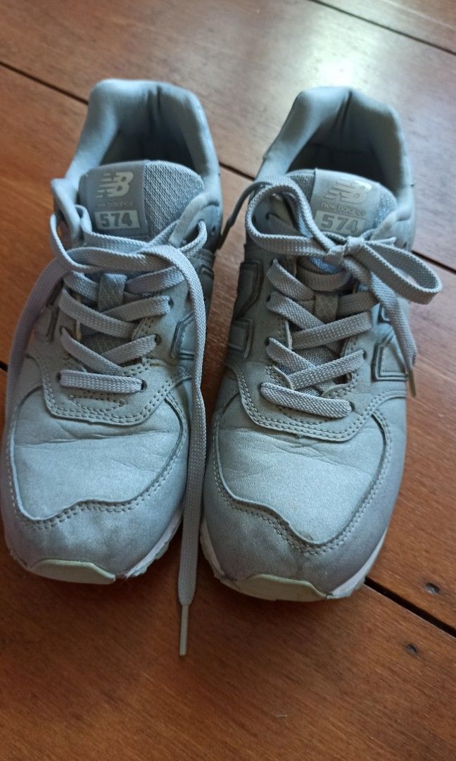 Preloved New Balance Silver Grey 574 sneakers size US 5 Babies