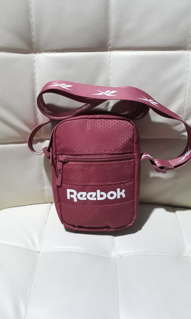 Reebok sling bag Unisex, Men's Fashion, Bags, Sling Bags on Carousell