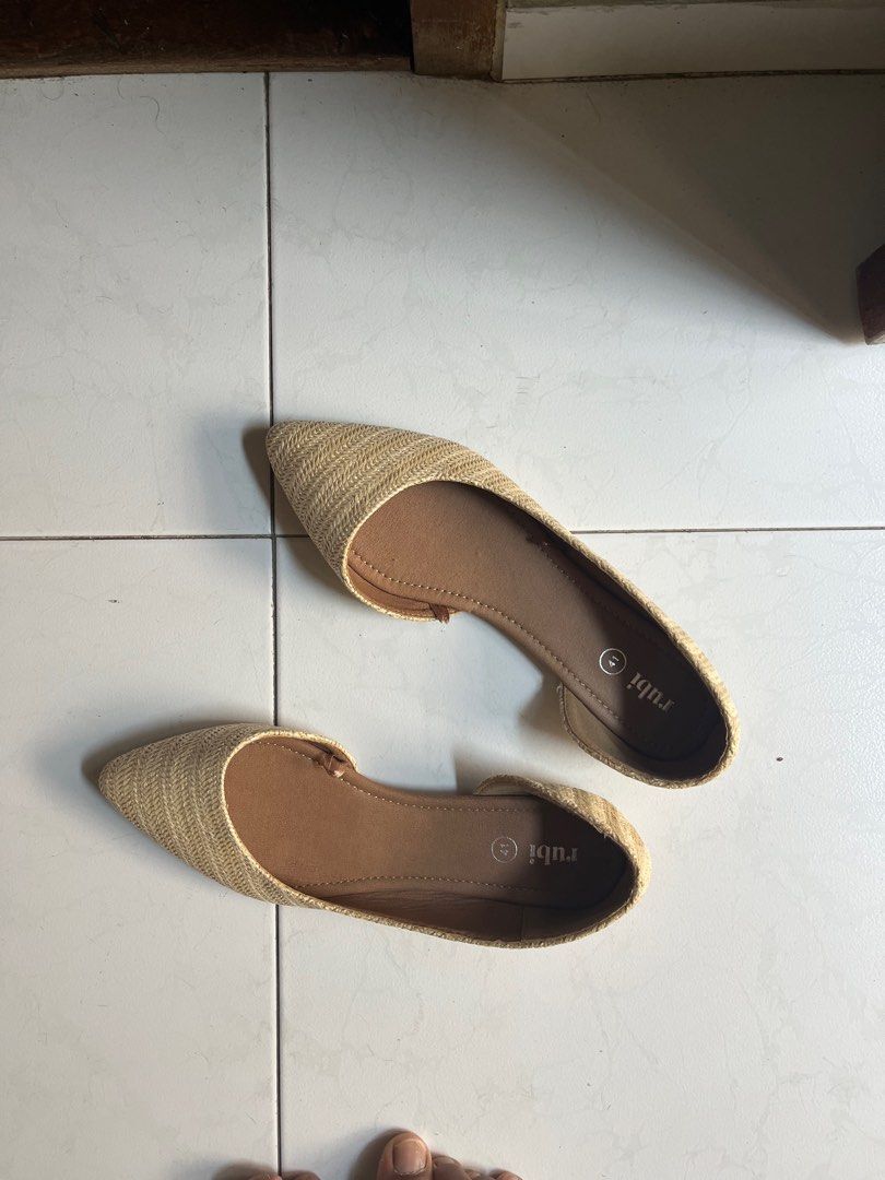Rubi cotton on flats 41 Women s Fashion Footwear Flats on Carousell