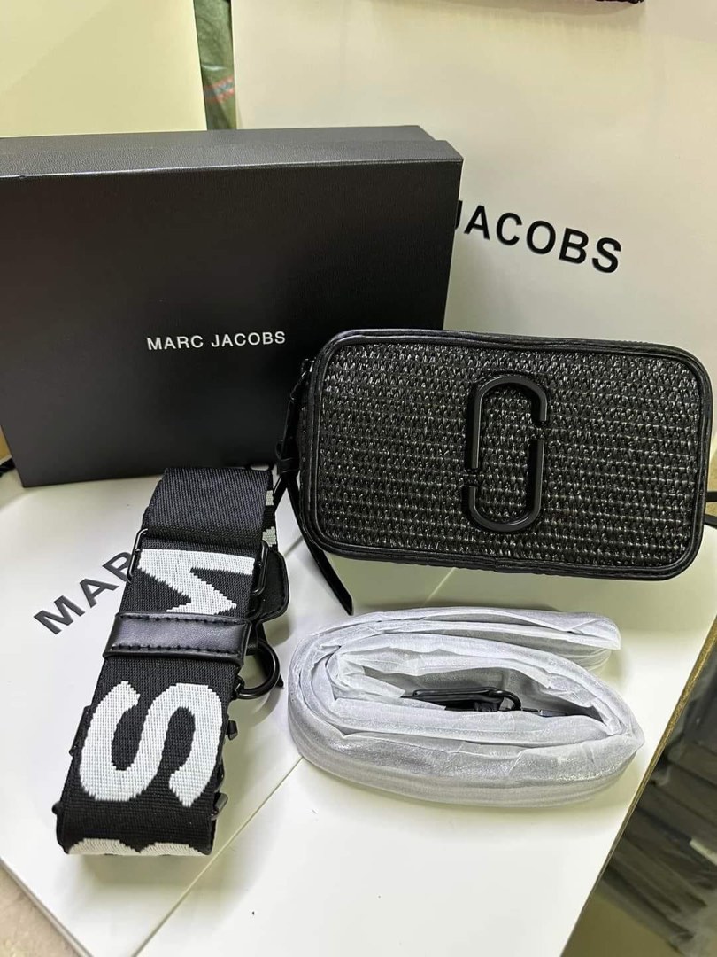 SALE Marc Jacobs Slingbag