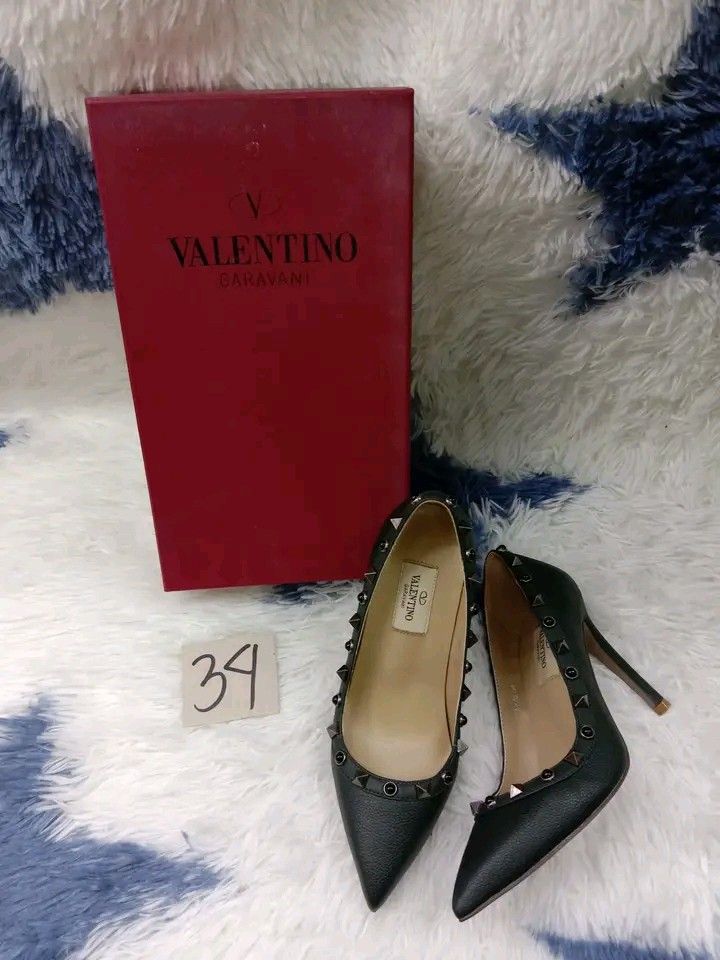SALE Size 34 Valentino Shoes Pumps Stiletto Petite Small Size Teens Stiletto Sweldo Sale Payday Sale, Women's Fashion, Footwear, Heels on Carousell