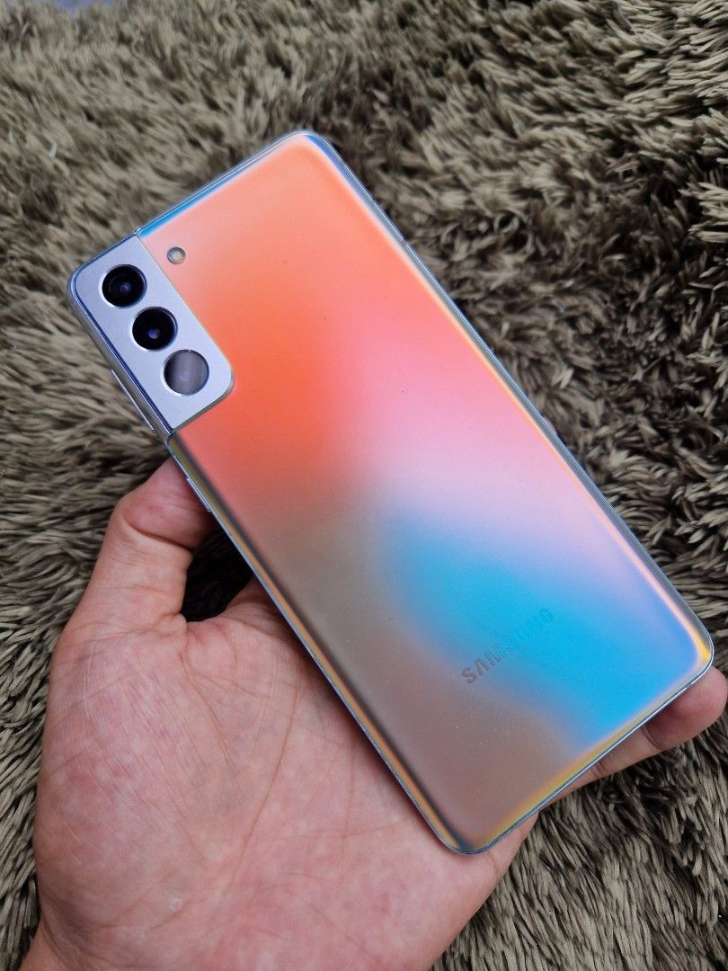 Samsung S21 plus 5g (Category: Samsung) located in Quezon City. Submitted by mubrogadgets (Listing ID 1250764200, Image 2). Description: Samsung s21 Plus no issue/ no history of repair 5g data connection 256gb/8gb 💯Dynamic AMOLED 2X, 120Hz, 💯Corning Gorilla Glass Victus 💯Exynos 2100 Fingerprint (under display, ultrasonic 4800 mahh 💯gaming phone 💯high qualty display 💯camera phone.