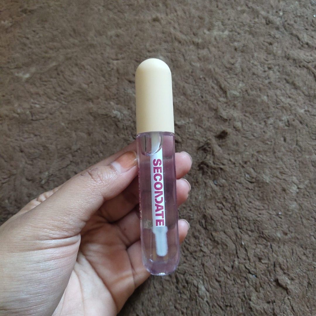 Secondate lip gloss on Carousell