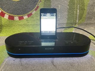 Sony Ipod dock radio unit with output jack 220v NO BUILT IN SPEAKER S-AIR series pwede wireless