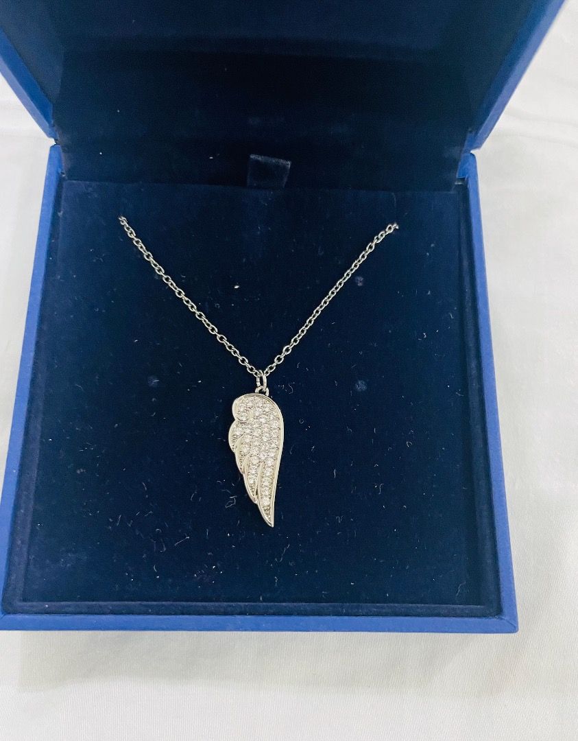Angel wing online necklace swarovski