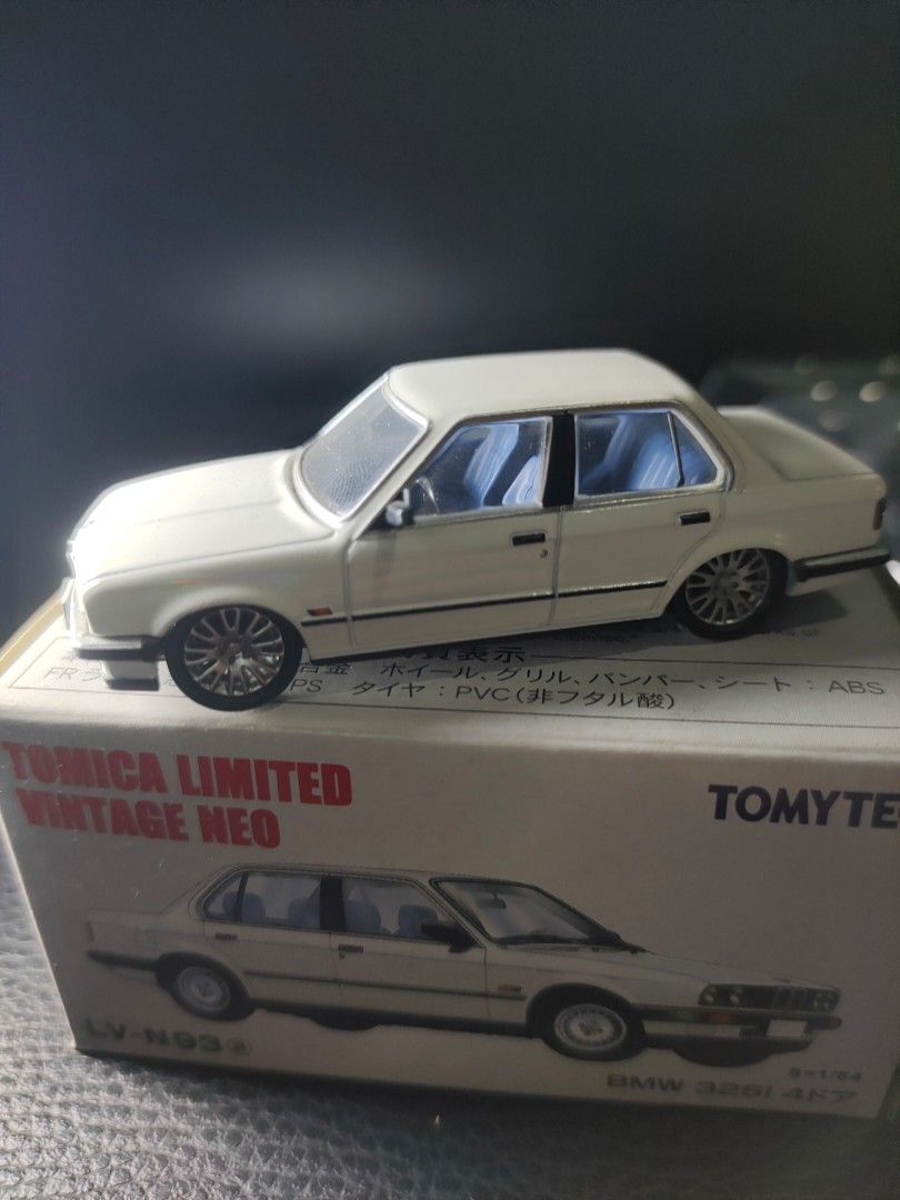 Tomica Limited Vintage Neo, BMW 325i, Toys & Collectibles