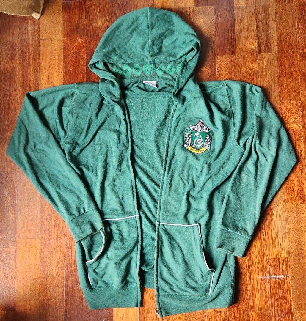 Slytherin sweatshirt universal studios clearance
