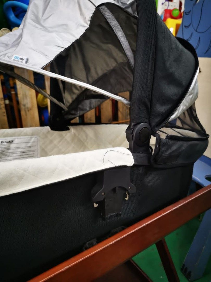 Uppababy Bassinet Stand Babies Kids Bathing Changing