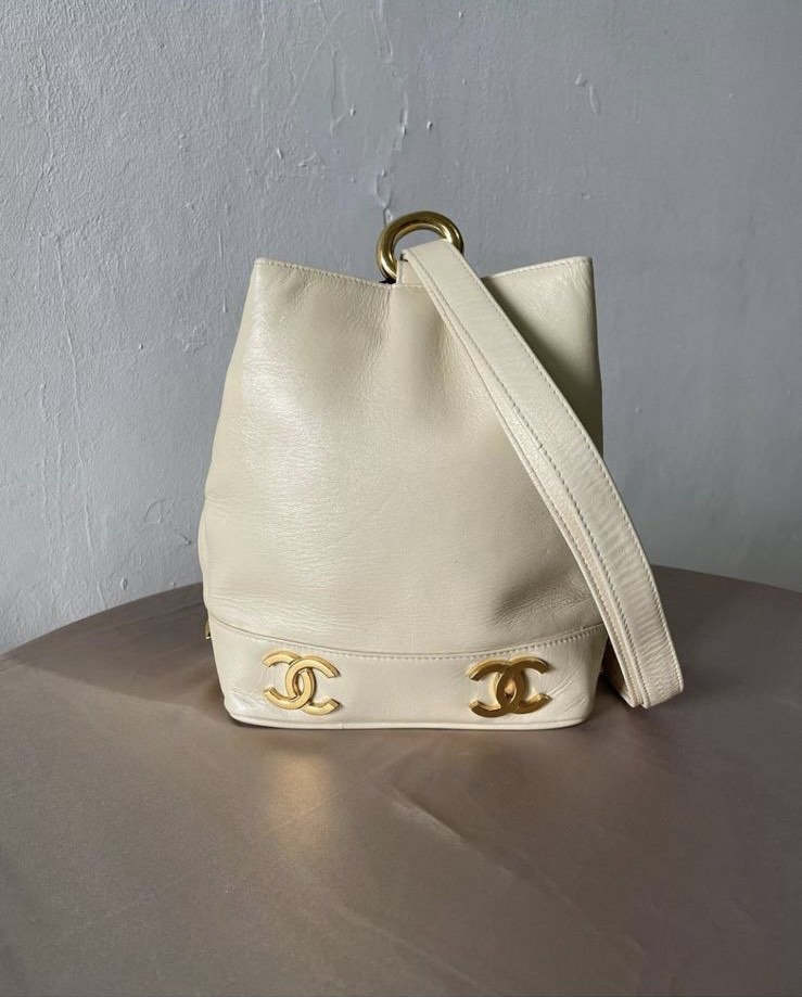 Vintage Chanel Bucket Bag, Luxury, Bags & Wallets on Carousell