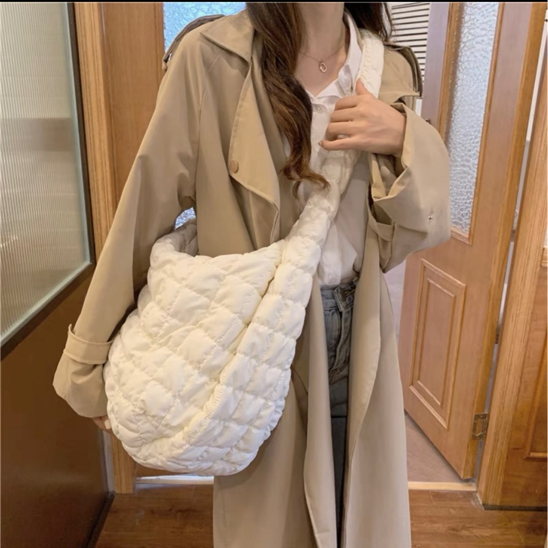 White deals puffer bag