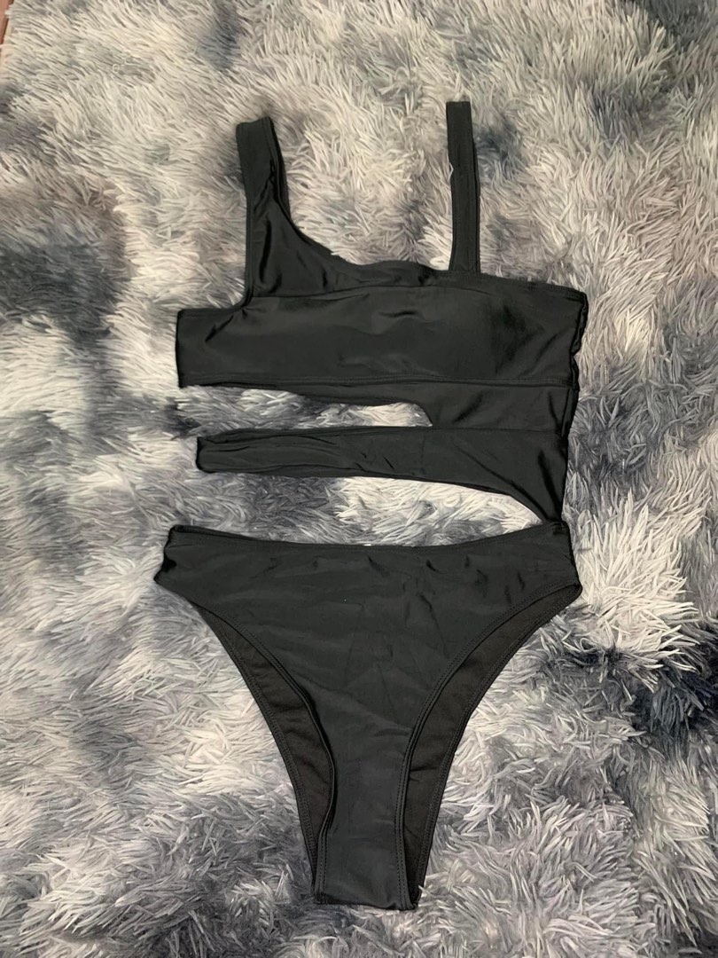 XS ONE PIECE SWIMSUIT on Carousell